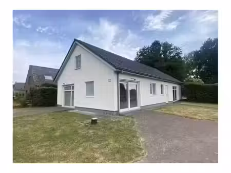bungalow à louer à nieuwstraat 74 stekene (rbu32225)