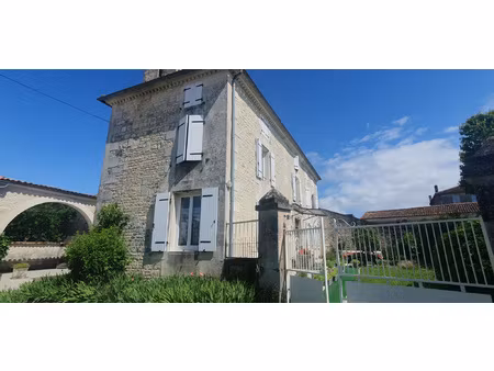 achat maison 8 pièces 233m² hiersac 16290