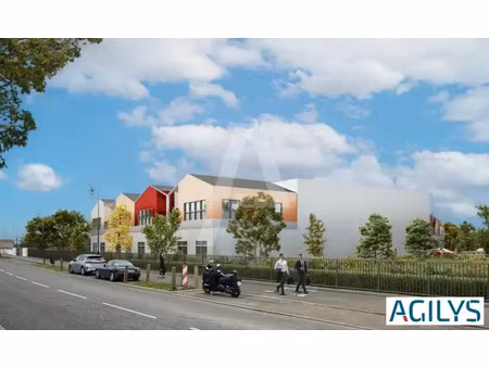 locaux neufs à vendre - rare sur le secteur - 100% toiture en panneaux solaires photovolta