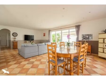 vente maison 5 pièces 138 m² meschers-sur-gironde (17132)