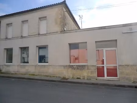 location commerce 4 pièces 120 m² à jonzac (17500)