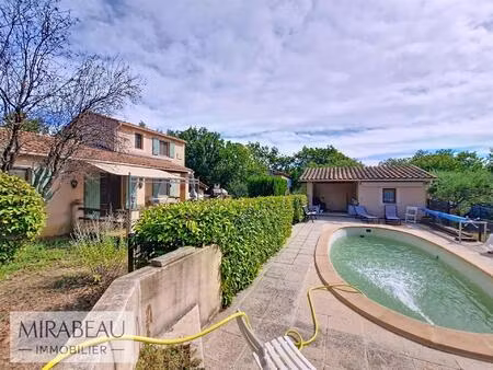 villa avec piscine en campagne