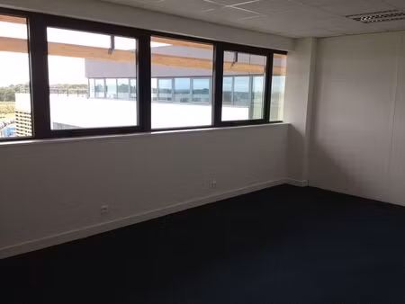 location bureau 20 m² à guipavas (29490)