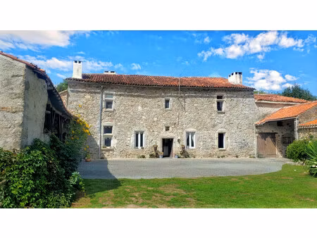 maison à vendre à la forêt-sur-sèvre (79380) - deux-sèvres