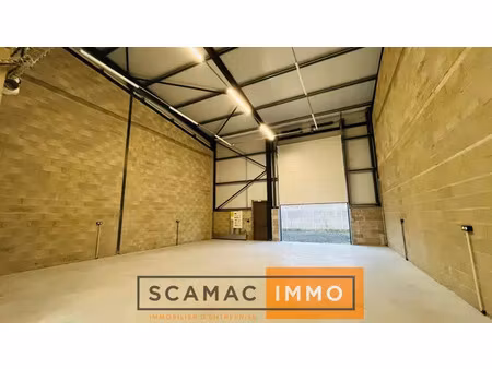 local d'activités de 250m²