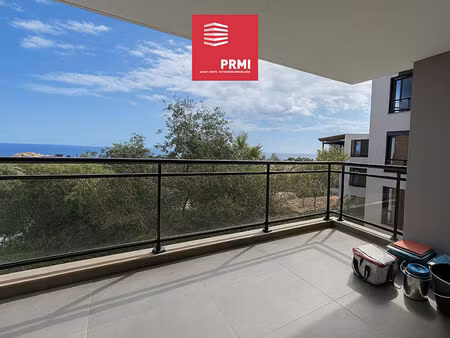 saint leu centre ville et lagon ! appartement 2 pieces avec varangue