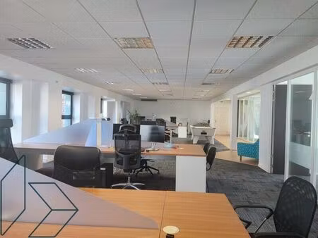 location bureau 194 m² à vannes (56000)