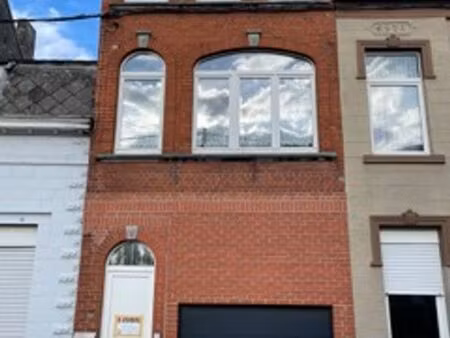 triplex lumineux en plein centre d’amay