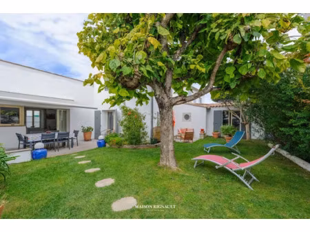 vente maison 8 pièces 153 m² à la couarde-sur-mer (17670)  1 080 000 €