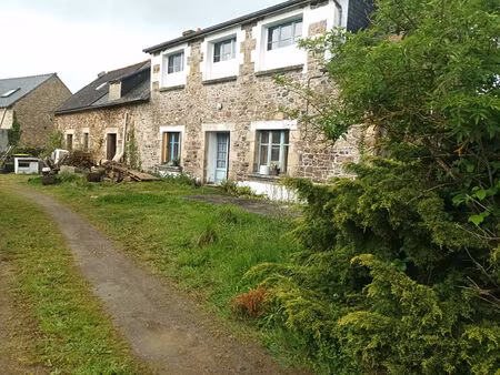 maison saint jean kerdaniel pour les amateurs de rénovation.