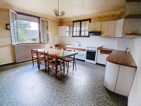 quemper guezennec (22260) maison d'habitation de 6 pièces et dépendances en pierres