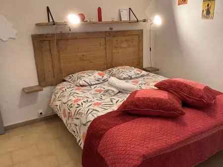 location meublée appartement 1 pièce 21 m² à eyragues (13630)  450 €
