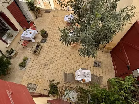 location meublée appartement 6 pièces 135 m² à eyragues (13630)  1 350 €