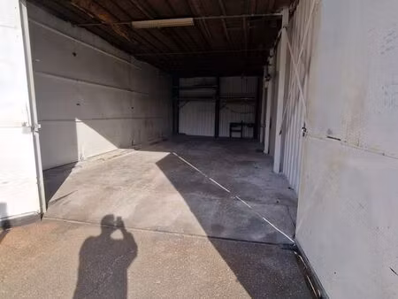 dépôt 50 m² – le chambon-feugerolles (42)