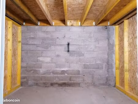 parking/box pont st martin