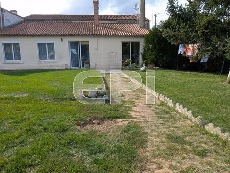 vente maison 4 pièces 69 m² angliers (86330)