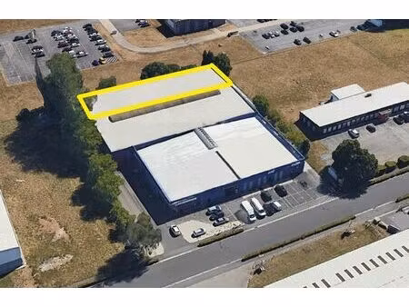 entrepôt de +/- 450 m²