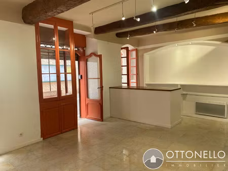 location bureau 1 pièce 32 m² à roquebrune-sur-argens (83520)