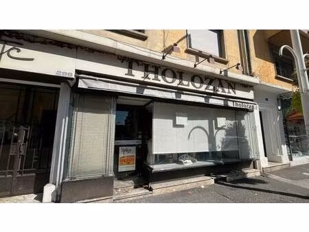 location local industriel à toulon (83200)