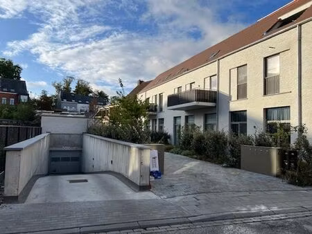 emplacement de parking à louer