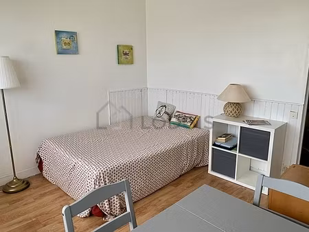 studio meublé avec ascenseur et concierge