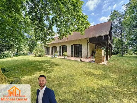 maison de 160m2 avec sous-sol  4 chambres et pré chevaux 2ha