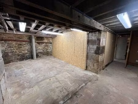 location garage box et parking à dinan (22100) : à louer / 30m² dinan