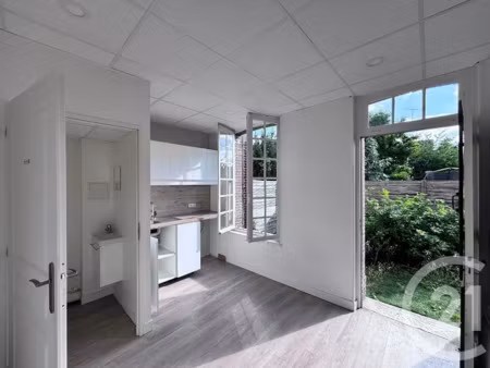 location locaux professionnels à ezy-sur-eure (27530)  659 €