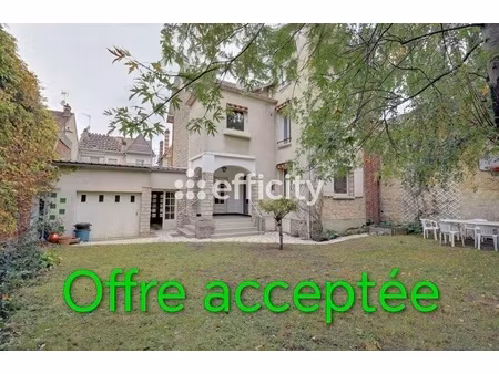 maison 7 pièces - 153 m²