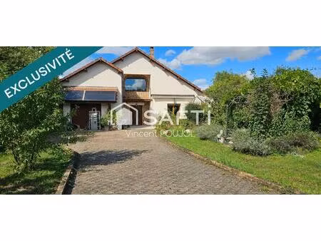 maison traditionnelle avec de beaux volumes