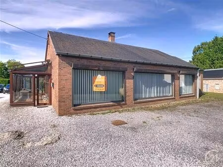 maison de plain-pied 2 chambres avec jardin et garage