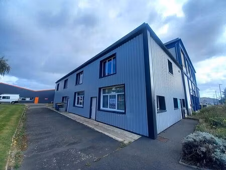 location local d'activités cormelles le royal 215 m²