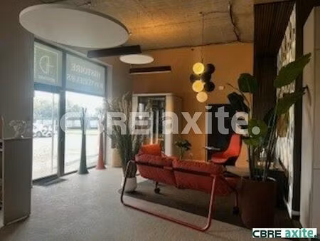 location bureau vaulx-milieu 98 m²
