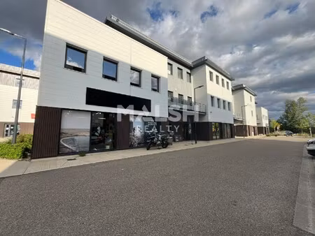 location local commercial 181m² genay 69730