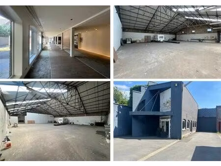 ruim magazijn (1500m²) op perceel van 1920m²!