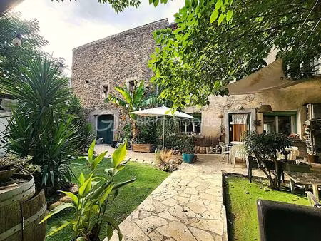 maison de 246 m² à adissan