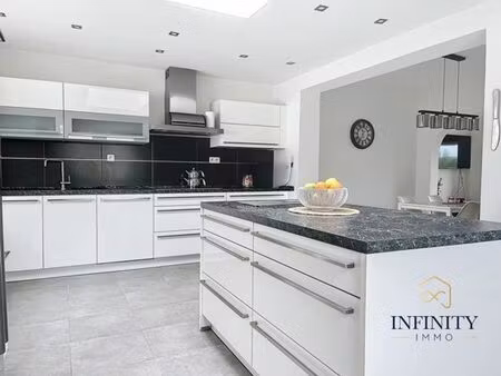 magnifique bel etage renovee- 3ch -rc reduit-garage-terrasse