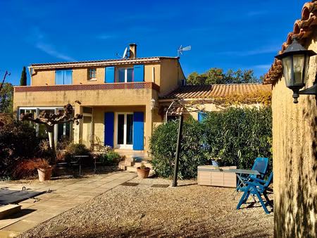 villa saint didier 7 pièce(s) 143 m2 sur terrain avec piscine