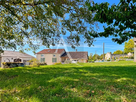vente maison 6 pièces  150.00m²  lacaussade