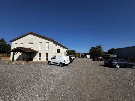 local d'activités indépendant - salle de réception à villette d'anthon - a vendre - 505 m²