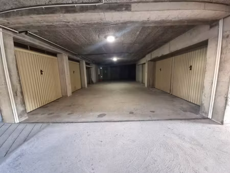 garage sécurisé à louer à bastia