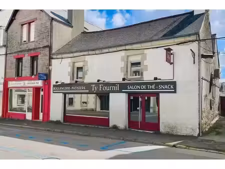 scaer (29) - immeuble mixte - local commercial (boulangerie) et appartement 98 m² habitabl