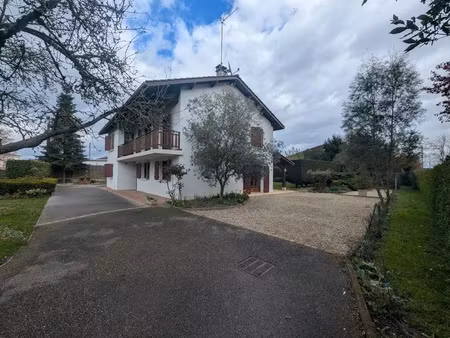 vente maison 5 pièces 166 m² à bourg-en-bresse (01000)  270 000 €