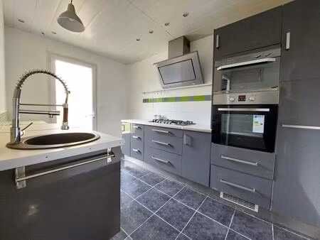 location maison 6 pièces 90m² poses 27740