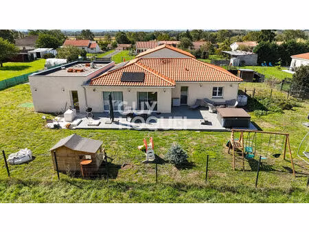 culhat - maison de plain pied récente 170 m²  4 chambres  terrain de 1583 m²