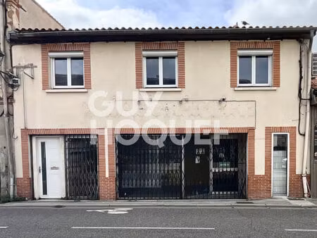 immeuble de 150 m2 avec local commercial et appartement 85 m2