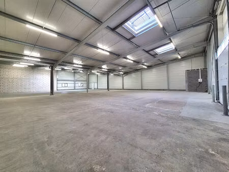 local industriel saint herblain - route de vannes - cellule de 588 m²