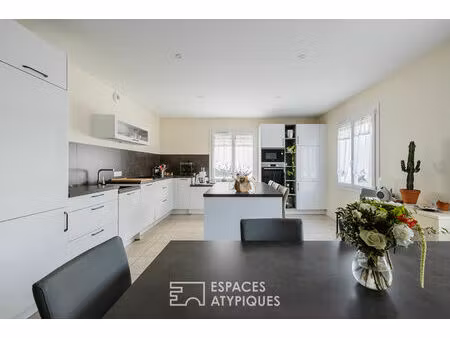 confortable maison familiale avec piscine et studio indépendant