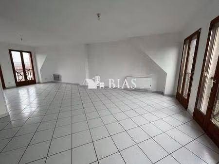 vente appartement 3 pièces au neubourg (27110) : à vendre 3 pièces / 74m² le neubourg