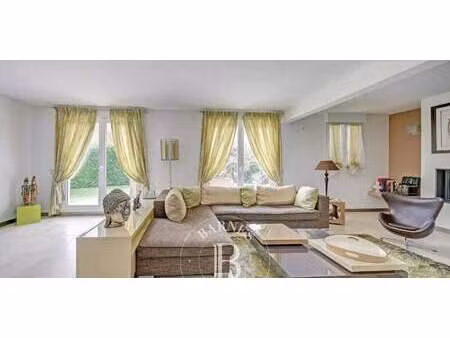 maison contemporaine avec piscine et jardin saint-nom-la-bretèche (78)